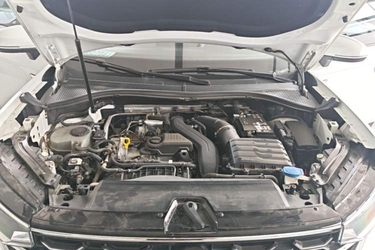Used Volkswagen Tayron 2024 300TSI Two-Wheel-Drive Luxury Plus Advanced Version Engine Bay