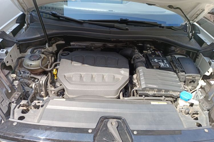 Used Volkswagen Tayron 2024 330TSI Two-Wheel Drive Luxury Plus Advanced Version Engine Bay