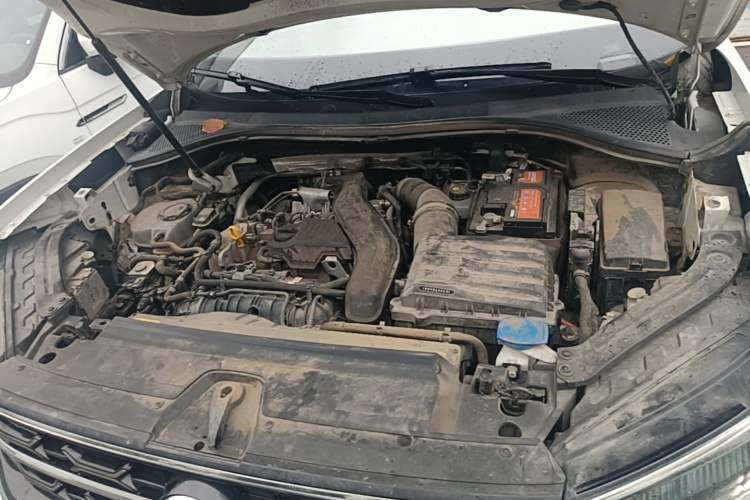 Used Volkswagen Tayron 2024 300TSI Two-Wheel-Drive Luxury Plus Advanced Version Engine Bay