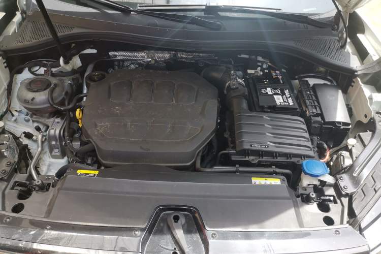 Used Volkswagen Tayron 2024 330TSI Two-Wheel Drive Luxury Plus Advanced Version Engine Bay