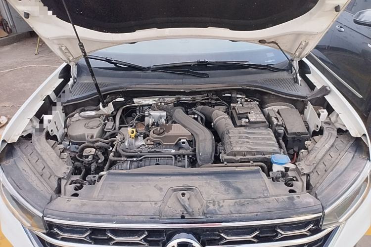 Used Volkswagen Tayron 2024 300TSI Two-Wheel-Drive Luxury Plus Advanced Version Engine Bay