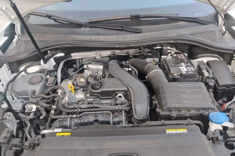 Used Volkswagen Tayron 2024 300TSI Two-Wheel-Drive Luxury Plus Advanced Version Engine Bay