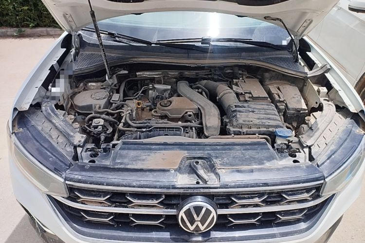 Used Volkswagen Tayron 2024 300TSI Two-Wheel-Drive Luxury Plus Advanced Version Engine Bay