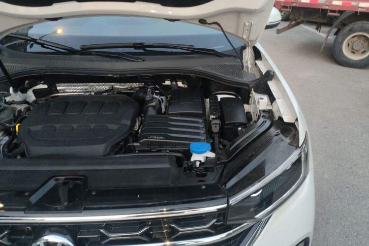Used Volkswagen Tayron 2024 330TSI Two-Wheel Drive R-Line High-Energy Version Engine Bay Left