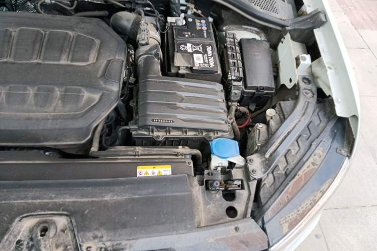Used Volkswagen Tayron 2024 330TSI Two-Wheel Drive Luxury Plus Advanced Version Engine Bay Left
