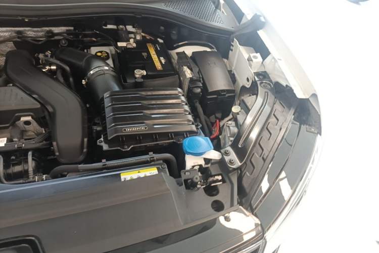 Used Volkswagen Tayron 2024 300TSI Two-Wheel-Drive Luxury Plus Advanced Version Engine Bay Left