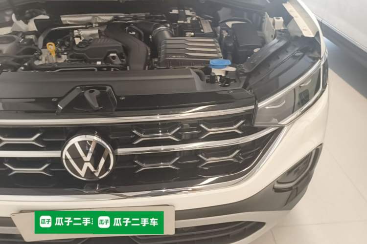 Used Volkswagen Tayron 2024 300TSI Two-Wheel-Drive Luxury Plus Advanced Version Engine Bay Left
