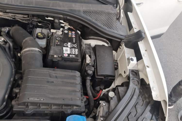 Used Volkswagen Tayron 2024 300TSI Two-Wheel-Drive Luxury Plus Advanced Version Engine Bay Left