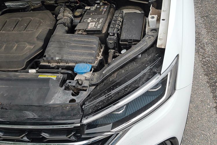 Used Volkswagen Tayron 2024 330TSI Two-Wheel Drive Luxury Plus Advanced Version Engine Bay Left