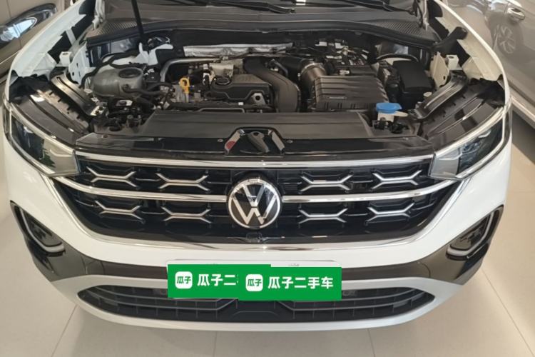 Used Volkswagen Tayron 2024 300TSI Two-Wheel-Drive Luxury Plus Advanced Version Engine Bay