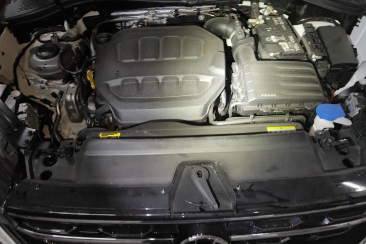 Used Volkswagen Tayron 2024 330TSI Two-Wheel Drive Luxury Plus Advanced Version Engine Bay
