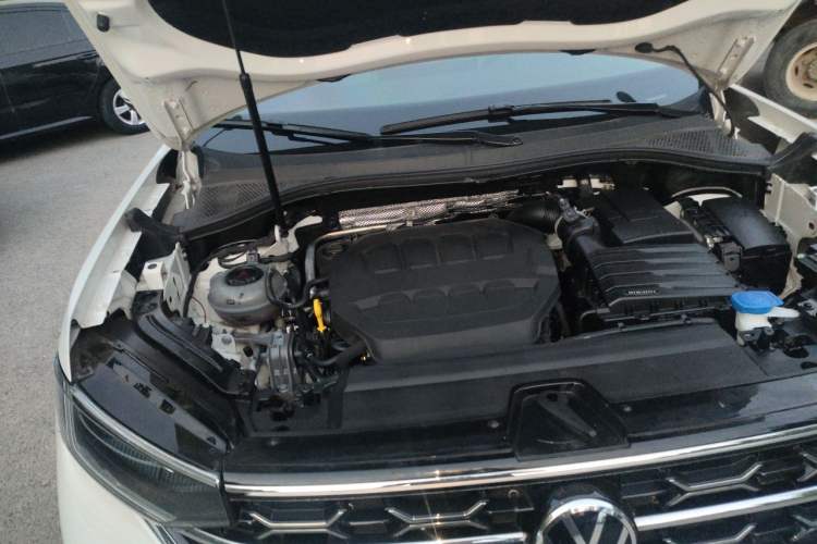Used Volkswagen Tayron 2024 330TSI Two-Wheel Drive R-Line High-Energy Version Engine Bay Right