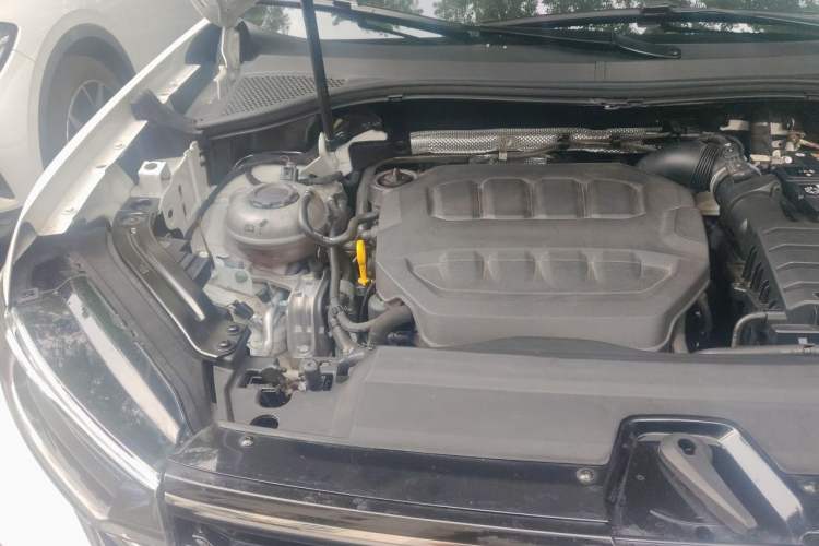 Used Volkswagen Tayron 2024 330TSI Two-Wheel Drive R-Line High-Energy Version Engine Bay Right