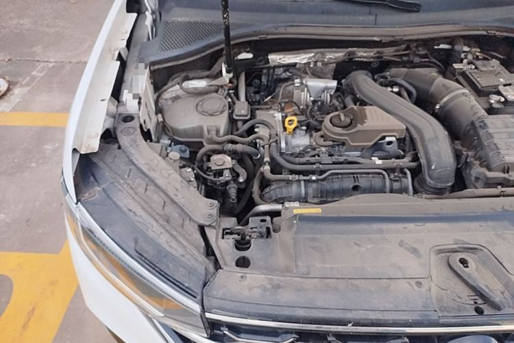 Used Volkswagen Tayron 2024 300TSI Two-Wheel-Drive Luxury Plus Advanced Version Engine Bay Right