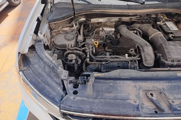 Used Volkswagen Tayron 2024 300TSI Two-Wheel-Drive Luxury Plus Advanced Version Engine Bay Right