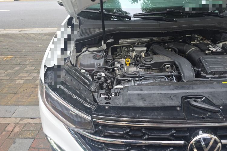 Used Volkswagen Tayron 2024 300TSI Two-Wheel-Drive Luxury Plus Advanced Version Engine Bay Right