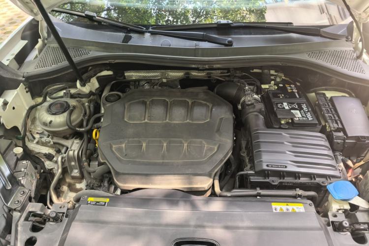 Used Volkswagen Tayron 2024 330TSI Two-Wheel Drive Luxury Plus Advanced Version Engine Bay