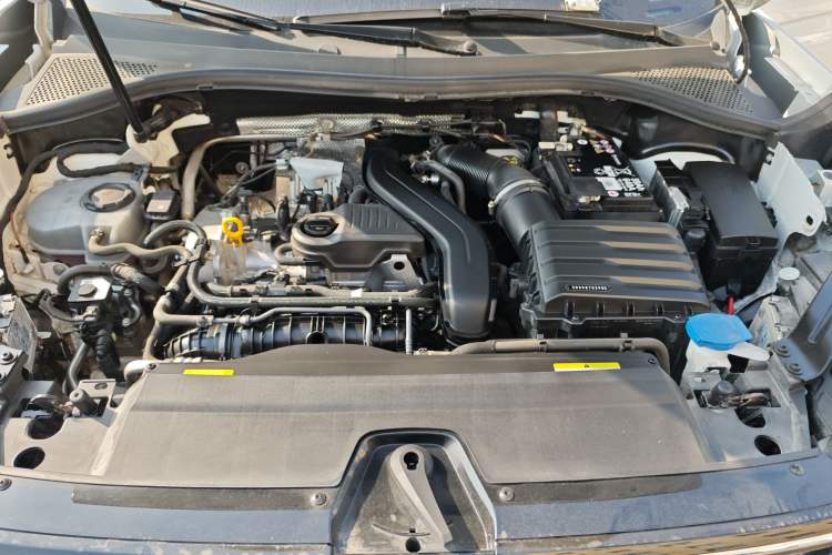 Used Volkswagen Tayron 2024 300TSI Two-Wheel-Drive Luxury Plus Advanced Version Engine Bay