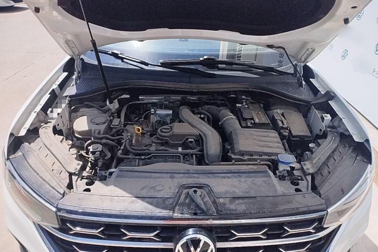 Used Volkswagen Tayron 2024 300TSI Two-Wheel-Drive Luxury Plus Advanced Version Engine Bay