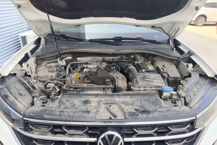 Used Volkswagen Tayron 2024 300TSI Two-Wheel-Drive Luxury Plus Advanced Version Engine Bay