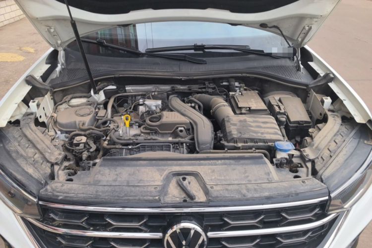 Used Volkswagen Tayron 2024 300TSI Two-Wheel-Drive Luxury Plus Advanced Version Engine Bay