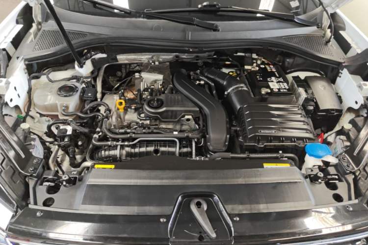 Used Volkswagen Tayron 2024 300TSI Two-Wheel-Drive Luxury Plus Advanced Version Engine Bay