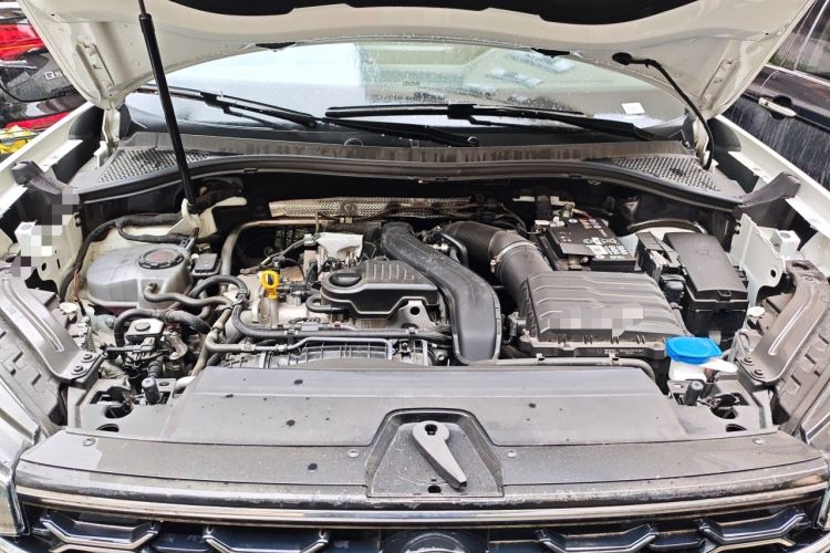 Used Volkswagen Tayron 2024 300TSI Two-Wheel-Drive Luxury Plus Advanced Version Engine Bay