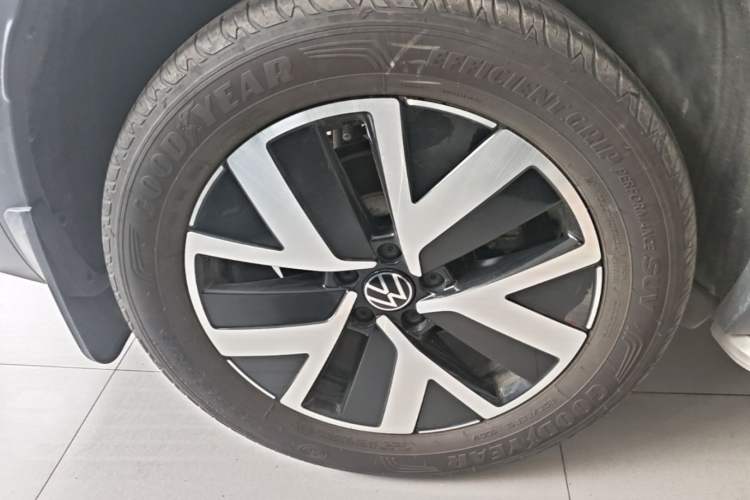 Used Volkswagen Tayron 2024 300TSI Two-Wheel-Drive Luxury Plus Advanced Version Exterior 5