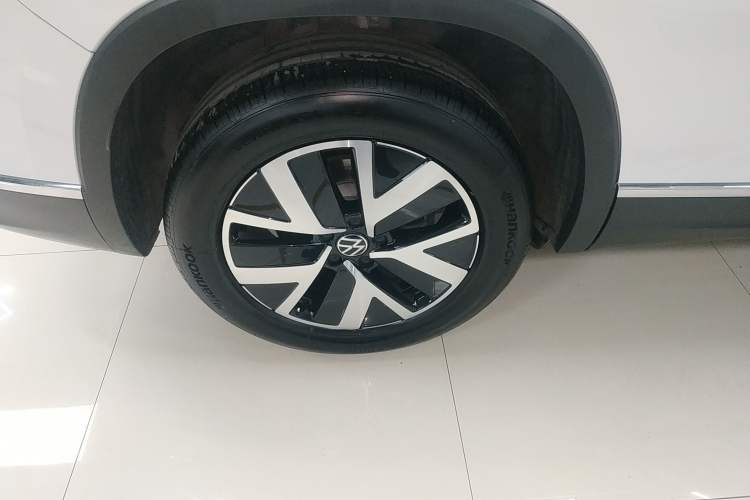 Used Volkswagen Tayron 2024 330TSI Two-Wheel Drive Luxury Plus Advanced Version Exterior 8