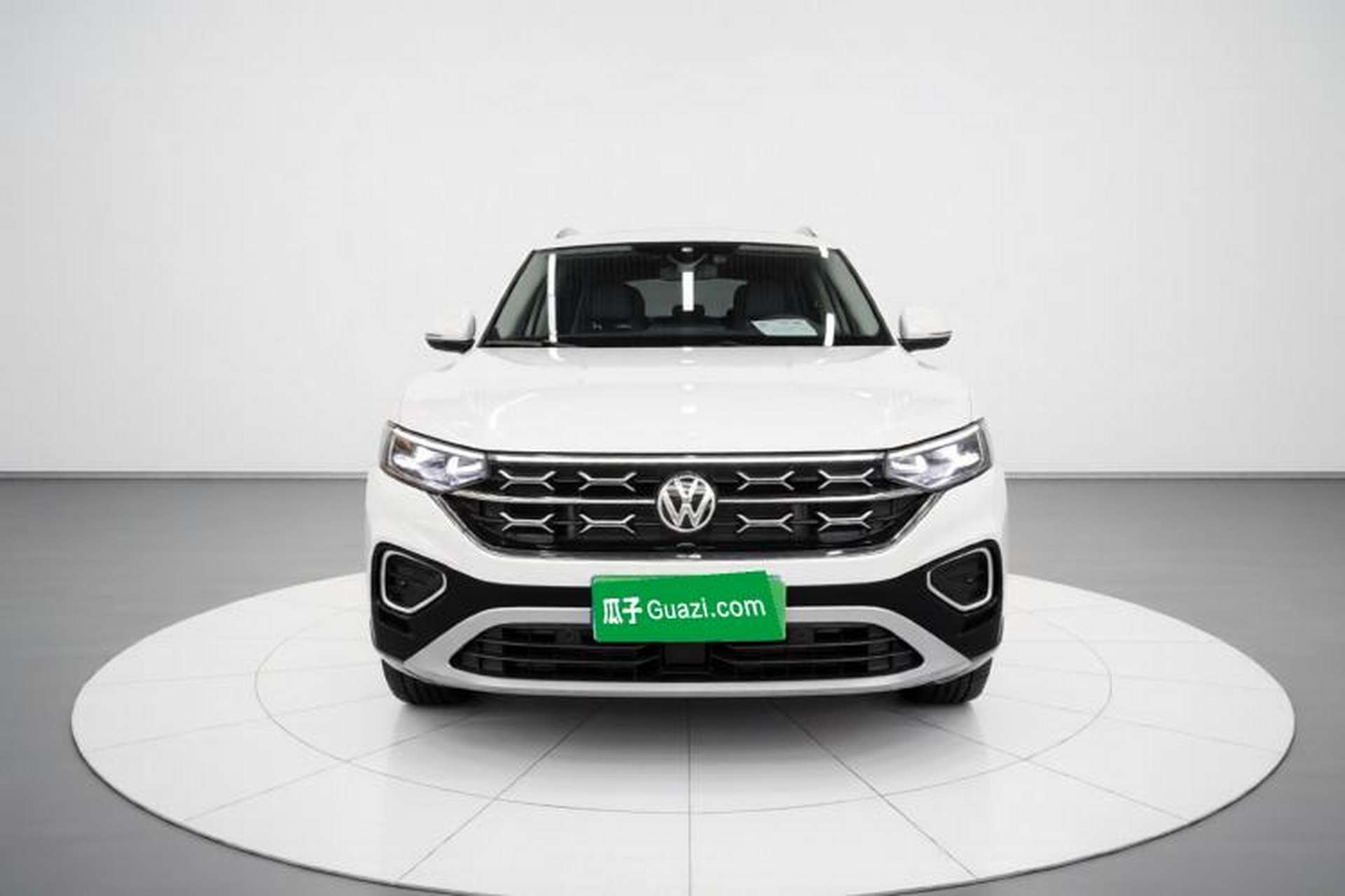 Used Volkswagen Tayron 2024 330TSI Two-Wheel Drive Luxury Plus Advanced Version Front