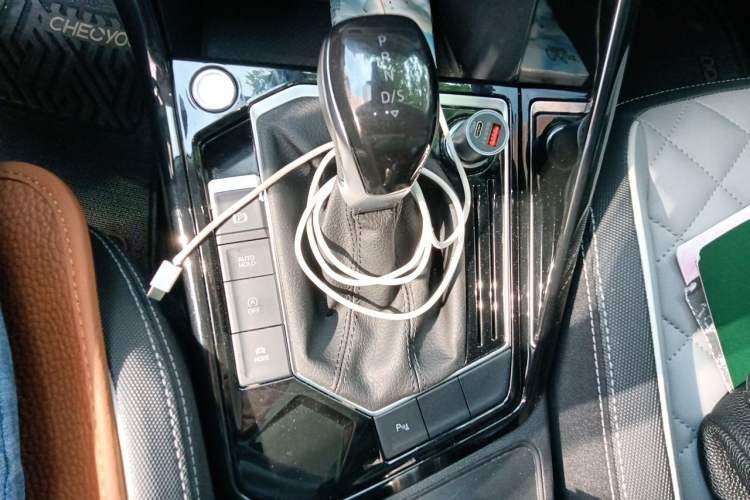 Used Volkswagen Tayron 2024 330TSI Two-Wheel Drive Luxury Plus Advanced Version Gear Lever