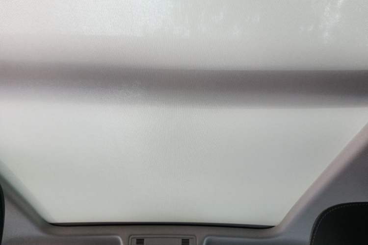 Used Volkswagen Tayron 2024 330TSI Two-Wheel Drive Luxury Plus Advanced Version Headliner