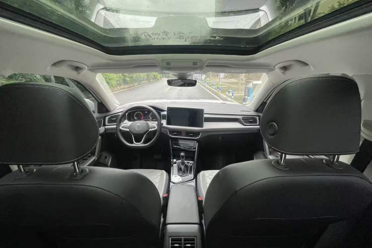 Used Volkswagen Tayron 2024 330TSI Two-Wheel Drive Luxury Plus Advanced Version Interior 11
