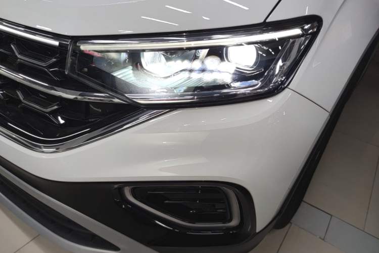 Used Volkswagen Tayron 2024 300TSI Two-Wheel-Drive Luxury Plus Advanced Version Left Front Headlight