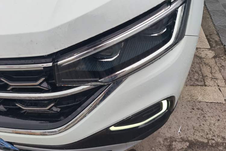 Used Volkswagen Tayron 2024 300TSI Two-Wheel-Drive Luxury Plus Advanced Version Left Front Headlight