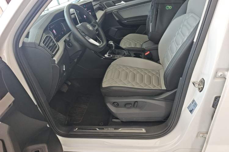 Used Volkswagen Tayron 2024 300TSI Two-Wheel-Drive Luxury Plus Advanced Version Left Front Seat