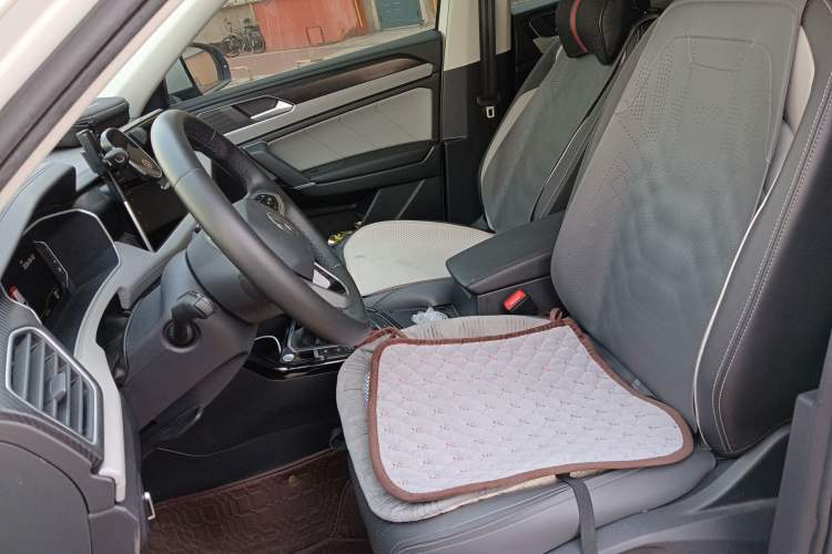 Used Volkswagen Tayron 2024 300TSI Two-Wheel-Drive Luxury Plus Advanced Version Left Front Seat