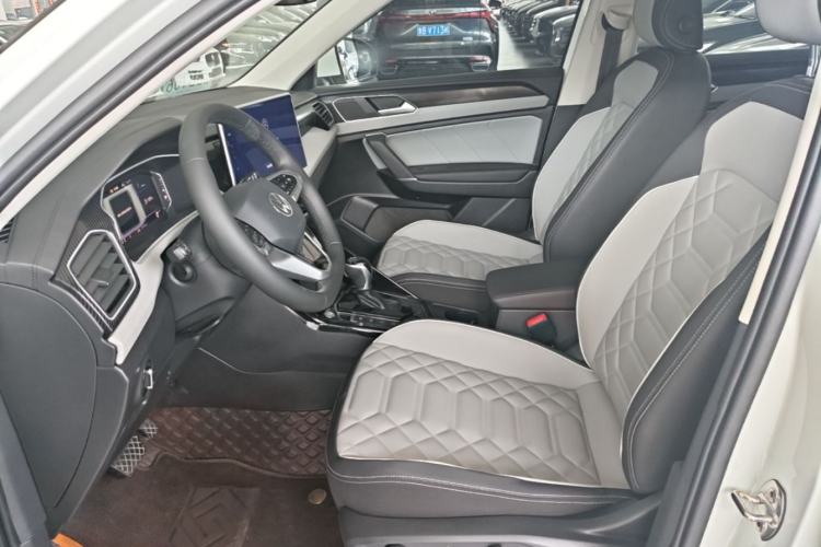 Used Volkswagen Tayron 2024 300TSI Two-Wheel-Drive Luxury Plus Advanced Version Left Front Seat