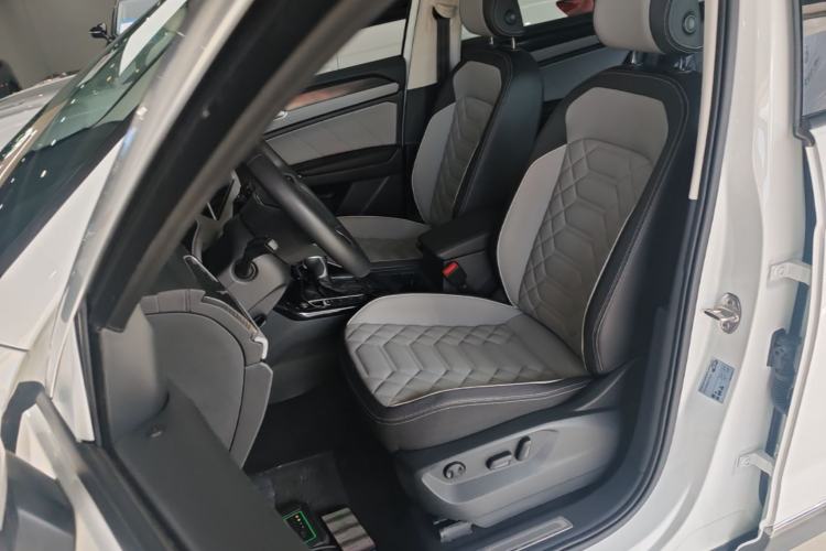 Used Volkswagen Tayron 2024 330TSI Two-Wheel Drive Luxury Plus Advanced Version Left Front Seat