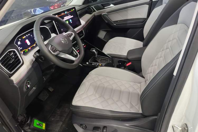 Used Volkswagen Tayron 2024 300TSI Two-Wheel-Drive Luxury Plus Advanced Version Left Front Seat