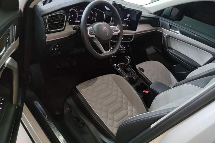 Used Volkswagen Tayron 2024 300TSI Two-Wheel-Drive Luxury Plus Advanced Version Left Front Seat