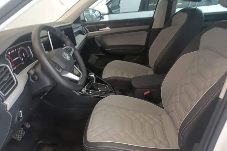 Used Volkswagen Tayron 2024 300TSI Two-Wheel-Drive Luxury Plus Advanced Version Left Front Seat