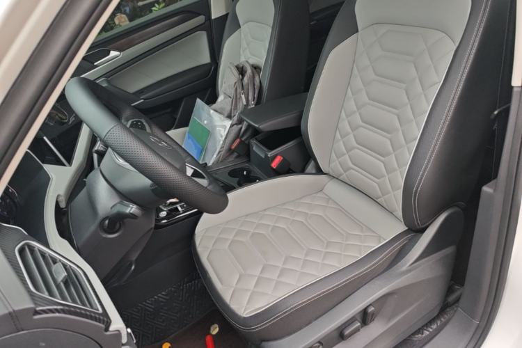 Used Volkswagen Tayron 2024 330TSI Two-Wheel Drive Luxury Plus Advanced Version Left Front Seat