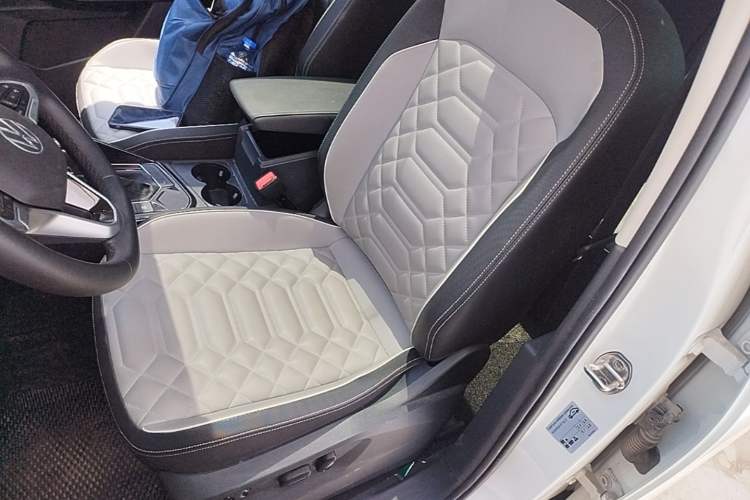 Used Volkswagen Tayron 2024 300TSI Two-Wheel-Drive Luxury Plus Advanced Version Left Front Seat