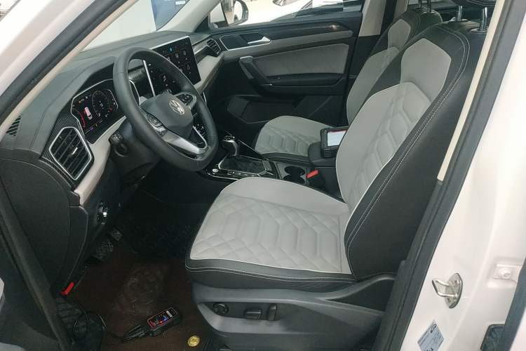 Used Volkswagen Tayron 2024 330TSI Two-Wheel Drive Luxury Plus Advanced Version Left Front Seat