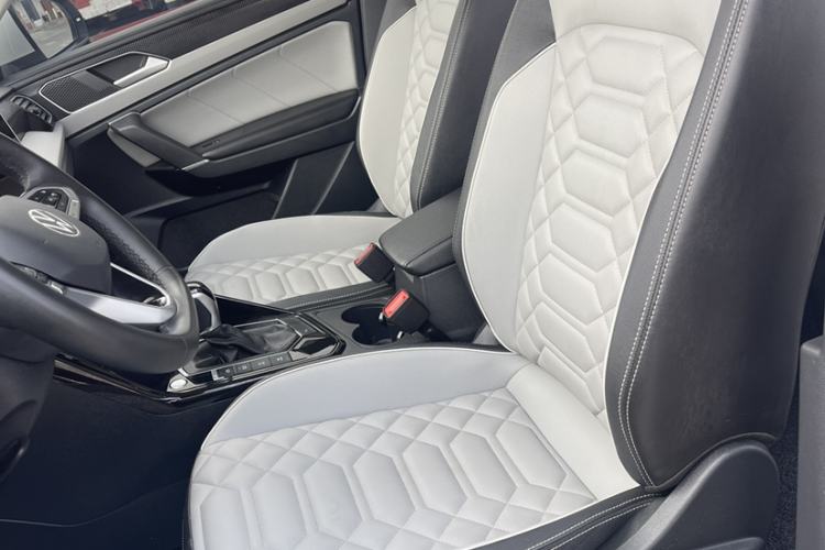 Used Volkswagen Tayron 2024 300TSI Two-Wheel-Drive Luxury Plus Advanced Version Left Front Seat