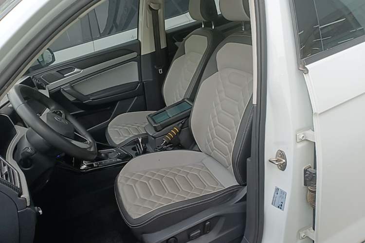 Used Volkswagen Tayron 2024 300TSI Two-Wheel-Drive Luxury Plus Advanced Version Left Front Seat