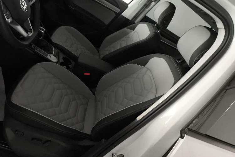 Used Volkswagen Tayron 2024 330TSI Two-Wheel Drive Luxury Plus Advanced Version Left Front Seat