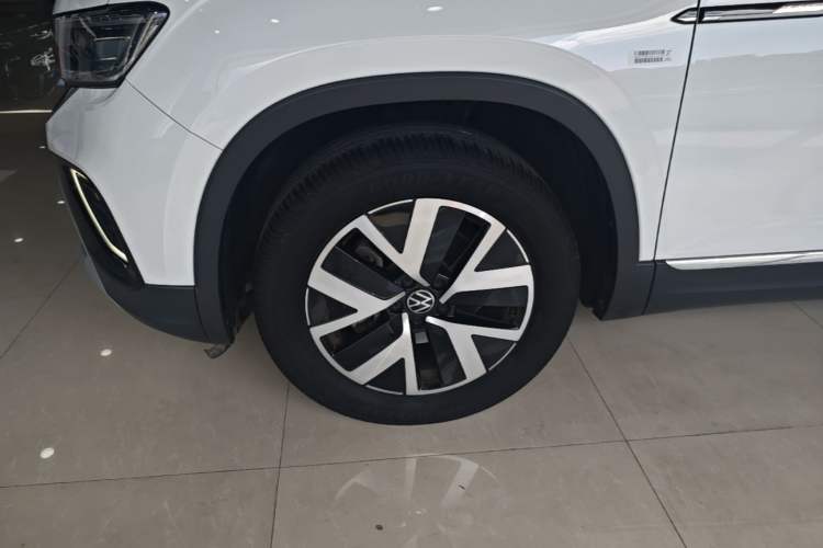 Used Volkswagen Tayron 2024 330TSI Two-Wheel Drive Luxury Plus Advanced Version Left Front Wheel Hub