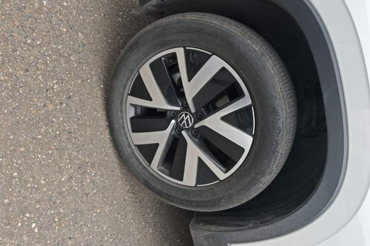 Used Volkswagen Tayron 2024 330TSI Two-Wheel Drive Luxury Plus Advanced Version Left Front Wheel Hub